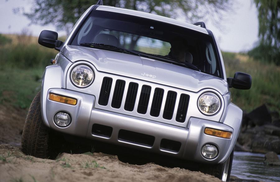  Jeep Cherokee 2002 года  (фото 39 из 130)